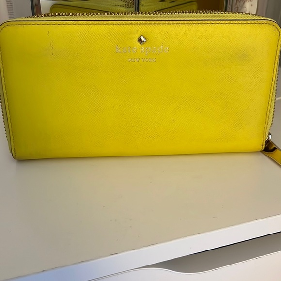 Kate Spade Wallet - Picture 1 of 4
